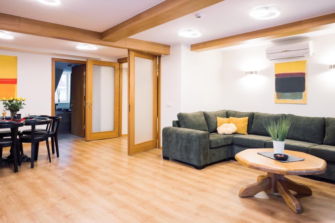 Rothko Apartment/8 Guests/4Bedrooms/Riga Old Town 外观 照片