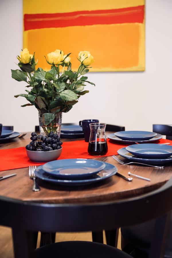 Rothko Apartment/8 Guests/4Bedrooms/Riga Old Town 外观 照片